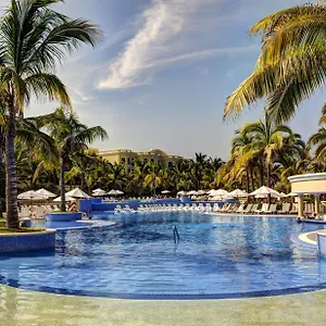 Курортный комплекс Pueblo Bonito Emerald Bay & *****